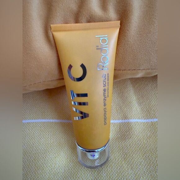 LAST CHANCE Rodial Vitamin C Papaya Enzyme Scrub - FULL SIZE BRAND NEW - Picture 1 of 4